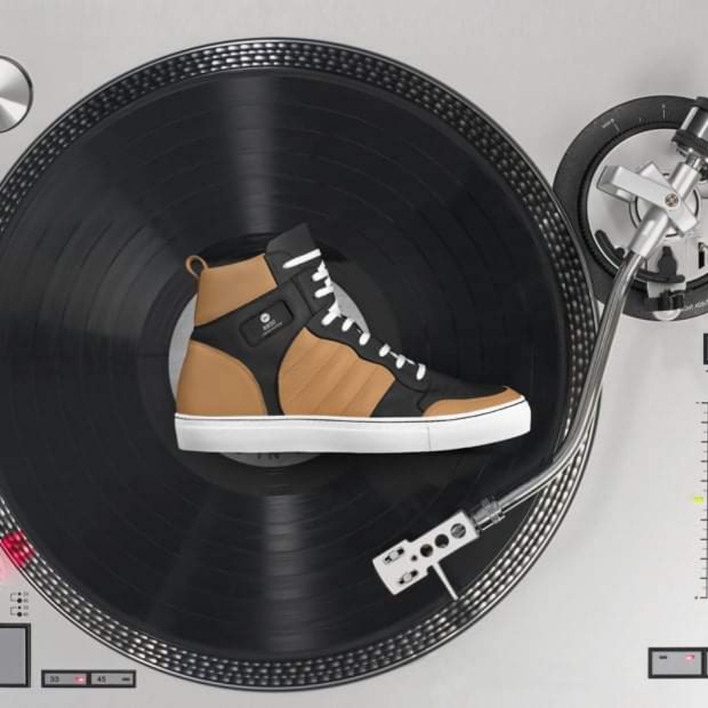 "Help me send my shoe design into production! I just need seven pre-orders. - Picture 4 of 7